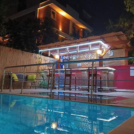 Beyaz Melek Apart Hotel Анталія Екстер'єр фото
